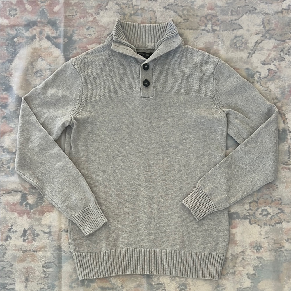 Men's Gray Sweater with Button Collar